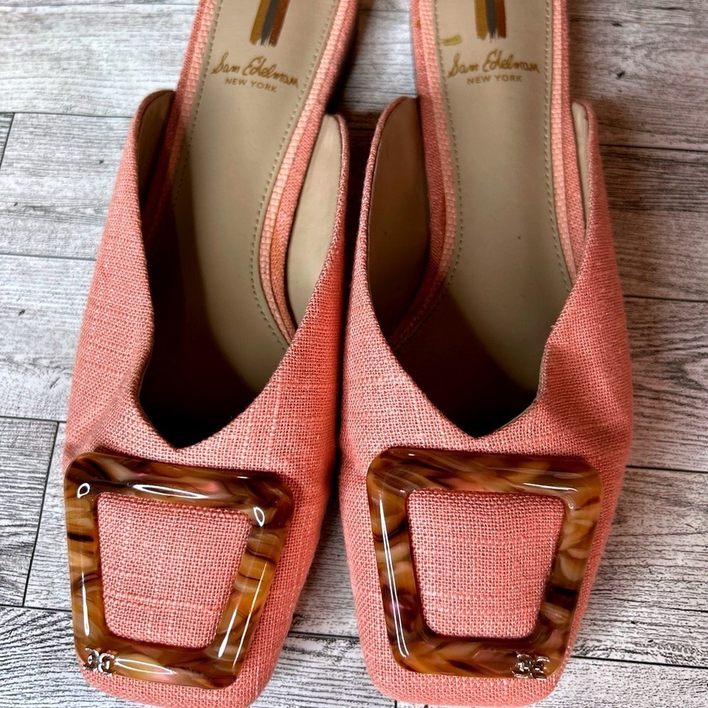 Sam Edelman Aris Mules Size 6 Coral Pink Raffia Tortoise Buckle Square Toe Flats - Picture 2 of 11